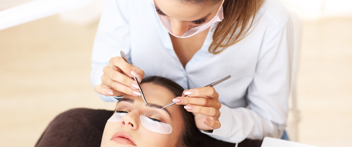 How to pick the right lash artist