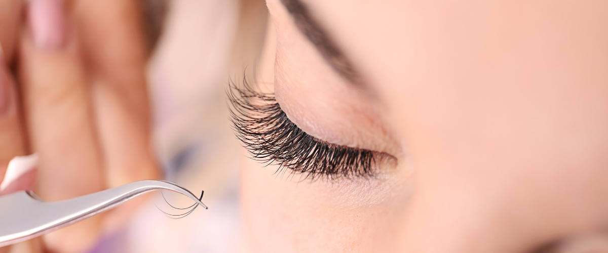 The pros and cons of eyelash extensions
